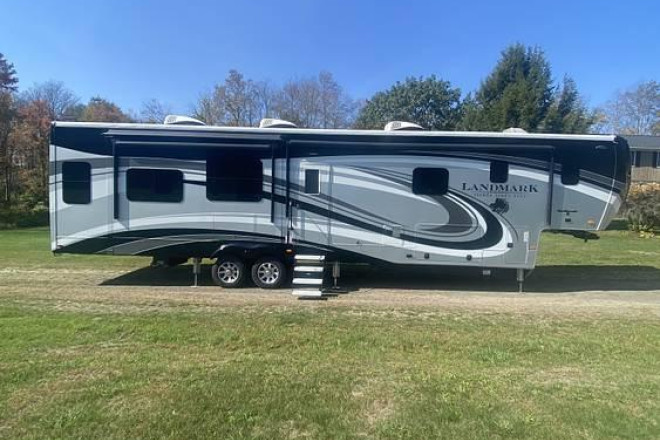 2017 Landmark 365 Series Newport