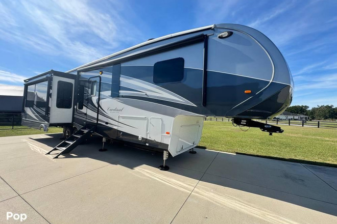 2017 Cardinal 3456RL