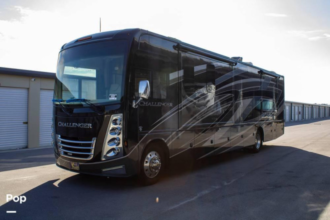 2022 Challenger 37DS