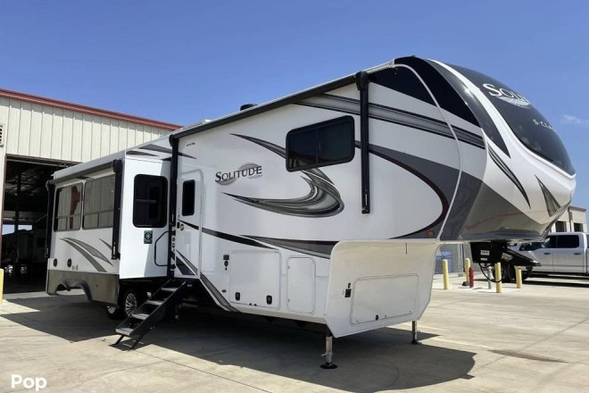 2022 Solitude 3950BH