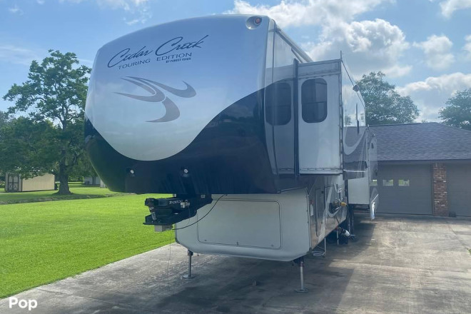 2015 Cedar Creek 38CK