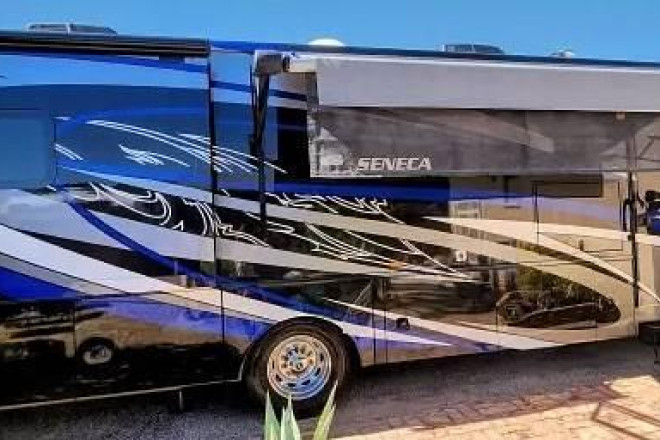 2019 Seneca 37HJ
