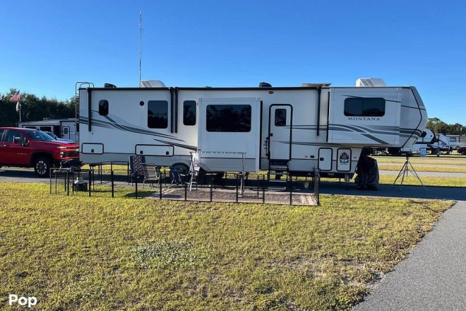 2023 Montana 3761 Fl