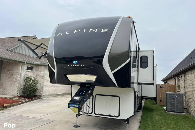 2024 Alpine 3910RK