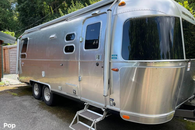 2019 International Serenity 25RB Queen