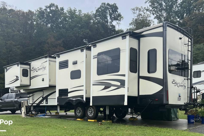 2019 Big Country 3965DSS