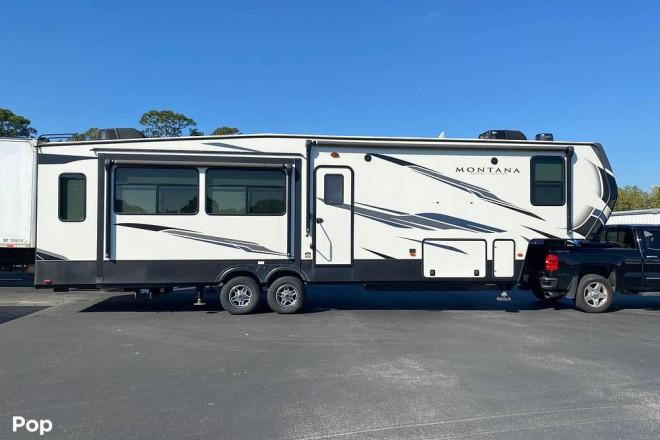 2021 Montana High Country 330RL