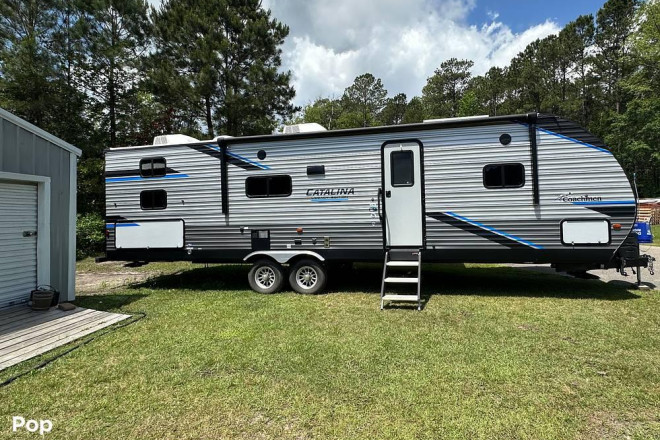 2022 Catalina 303QBCK