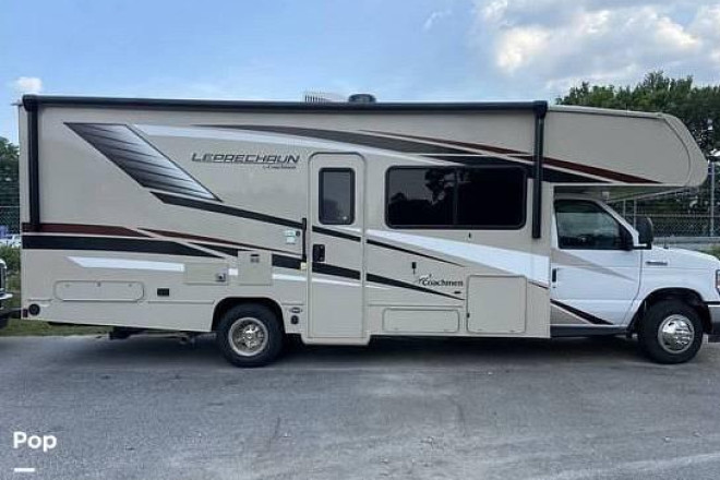 2021 Leprechaun 260DS