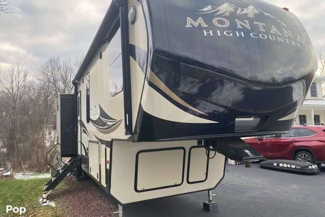 2018 Montana High Country 340BH