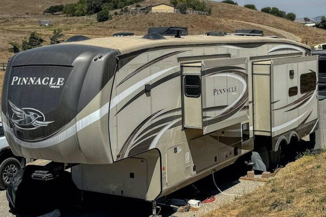 2019 Pinnacle 36FBTS