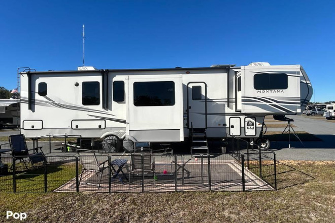 2023 Montana 3761 Fl