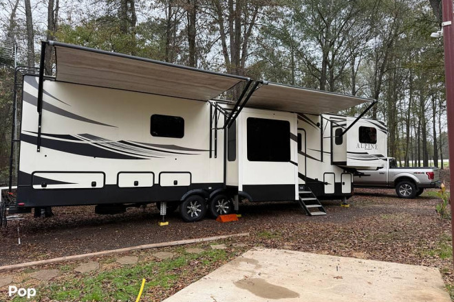 2019 Alpine 3700 FL