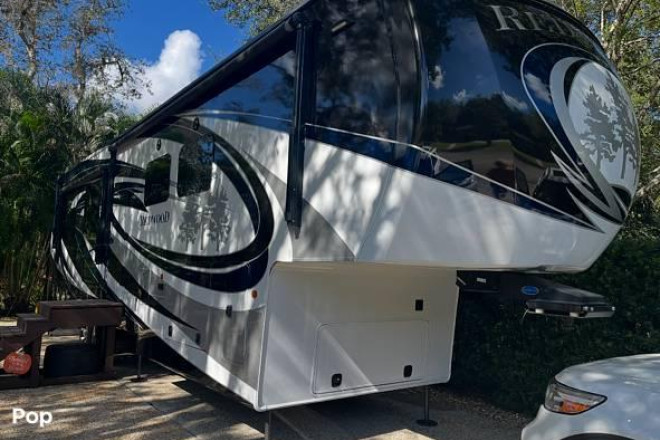 2019 Redwood 3901MB19