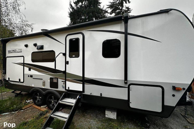 2023 Flagstaff 25bsds