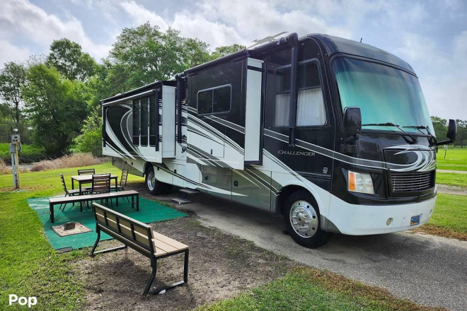 2013 Challenger 37KT