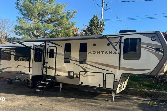 2017 Montana 3950BR