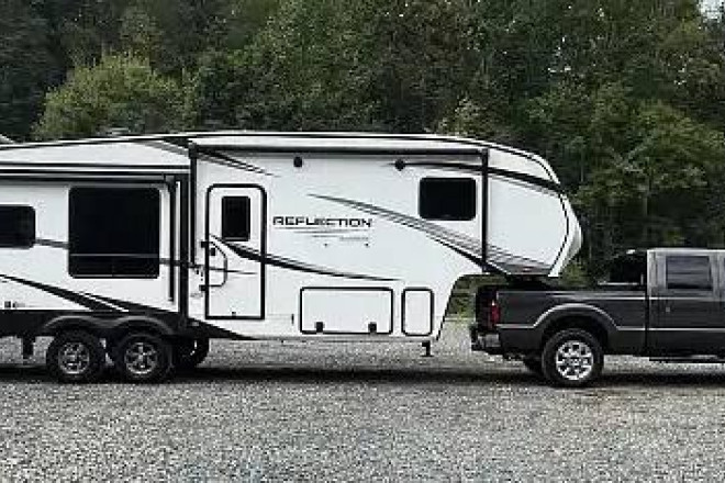 2023 Reflection 303RLS