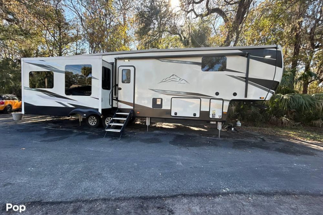 2021 Big Country 3560SS