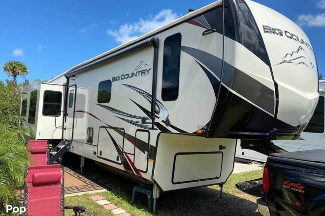 2021 Big Country 3702FB