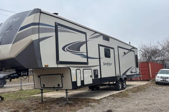 2021 Sandpiper 3660 MB