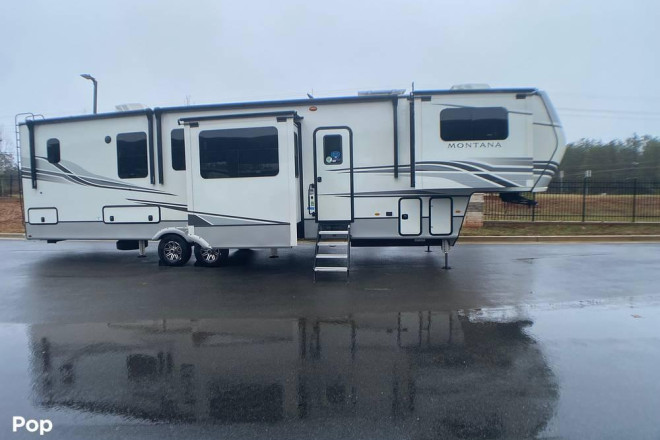 2023 Montana 3761 FL