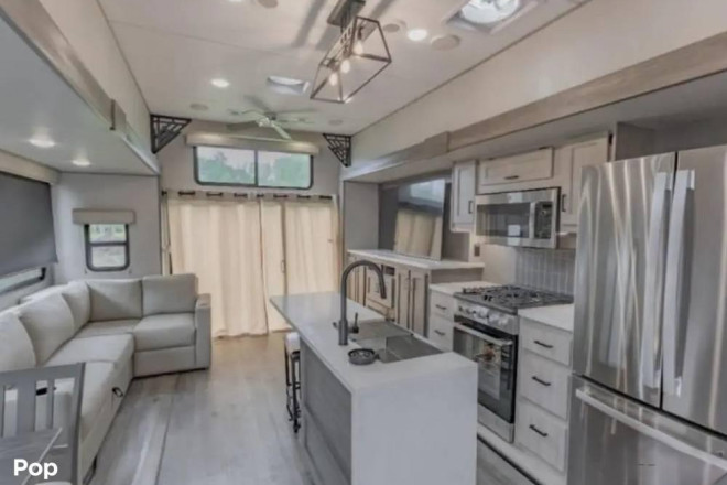 2025 Catalina Destination 43CONDO