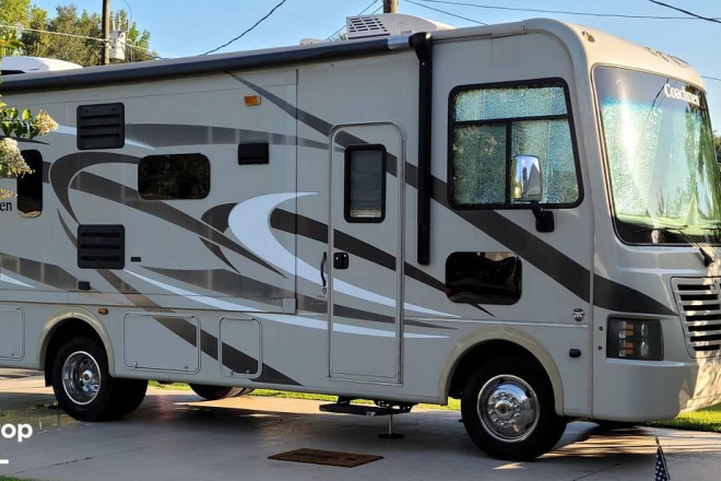 2014 Pursuit 27 KBP