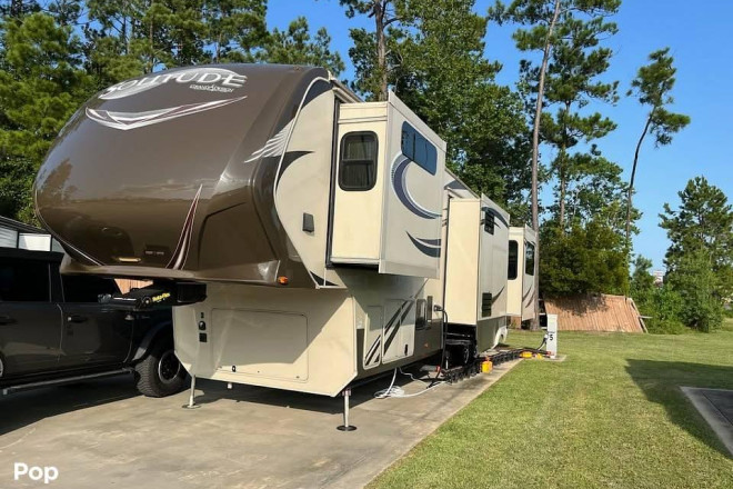 2016 Solitude 375 RE