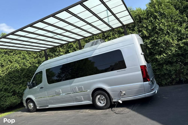 2023 Interstate Series M-24GL (E1 Pkg)