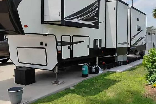 2020 Bighorn 3925MLP