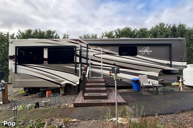 2016 Riverstone Legacy 38FB