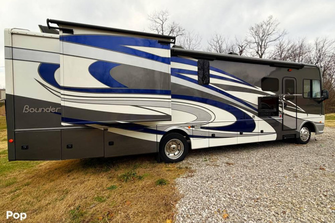 2019 Bounder 35K