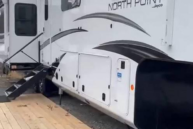 2024 North Point 377RLBH