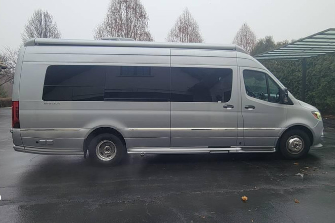 2023 Interstate Series M-24GL (E1 Pkg)