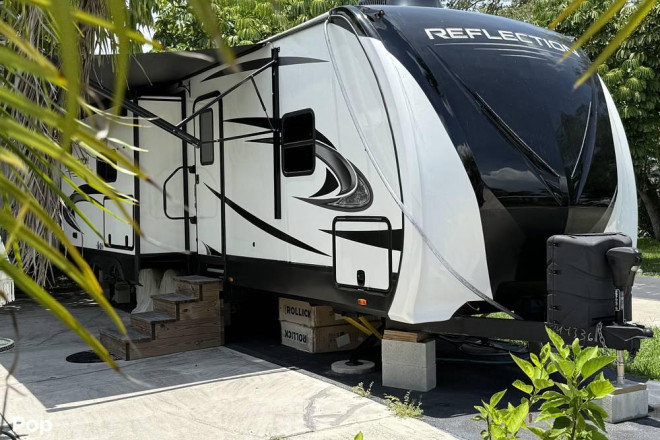 2023 Reflection 297RSTS