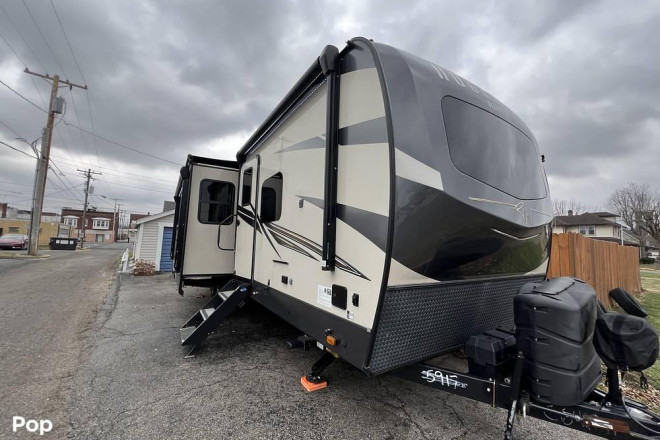 2022 Signature 8336BH