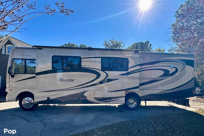 2014 Bounder 35K