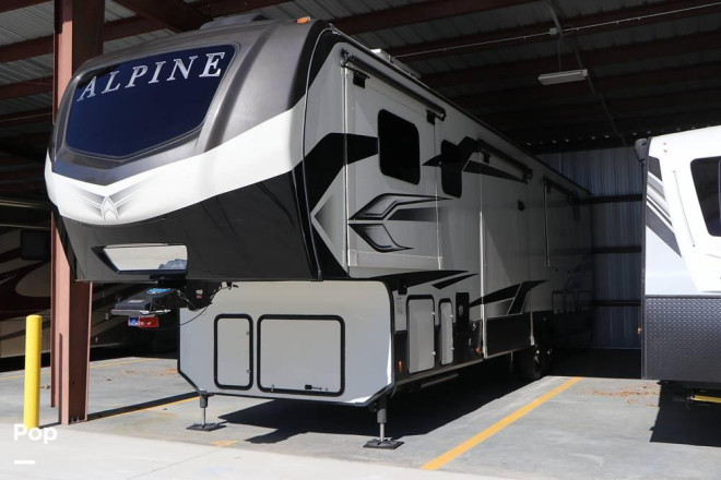 2022 Alpine 3700FL