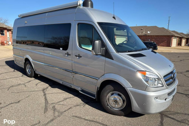 2014 Interstate Lounge 3500 EXT