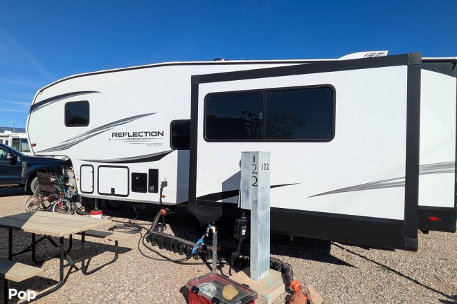 2025 Reflection 150 Series 270BN