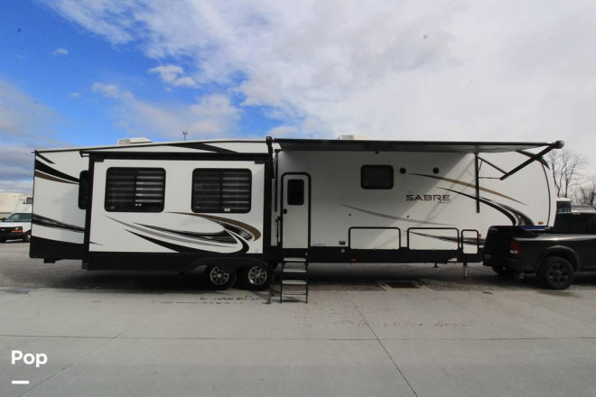 2022 Sabre 37FBT