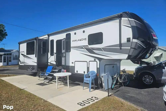 2021 Avalanche 388GK