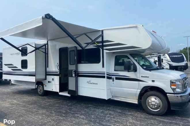 2021 Freelander Premier 30BH