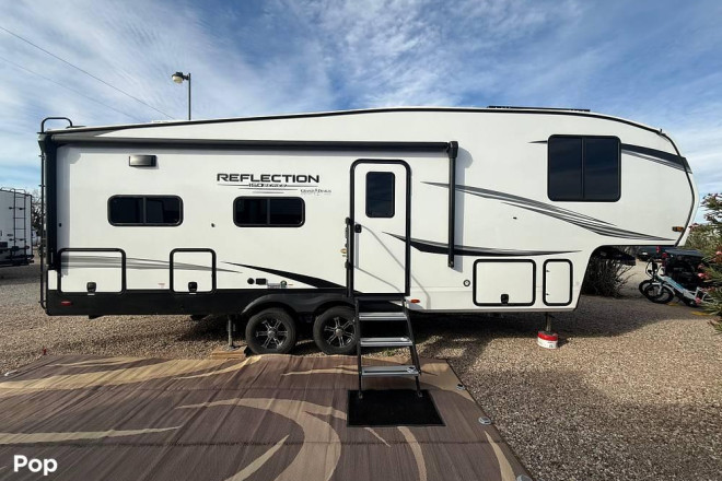 2025 Reflection 150 Series 270BN