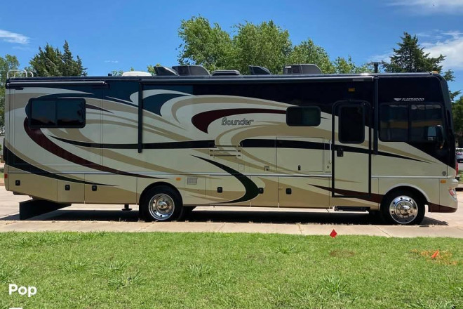 2014 Bounder 33C