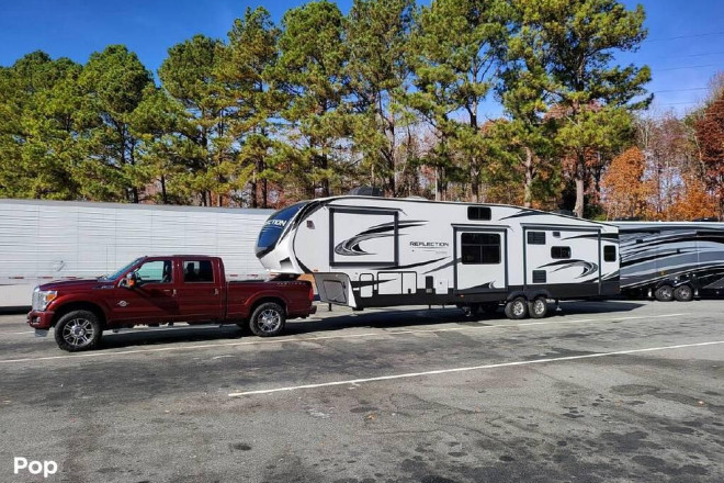 2022 Reflection 367BHS