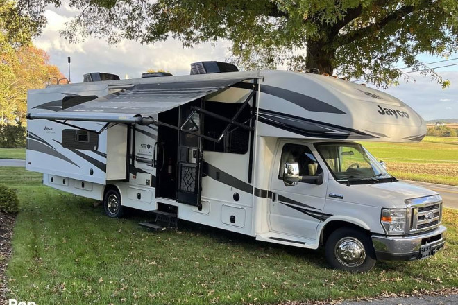 2018 Greyhawk 31FS
