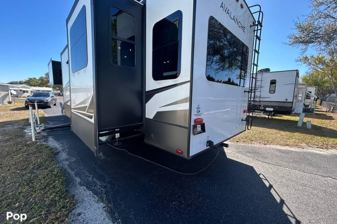 2021 Avalanche 388GK