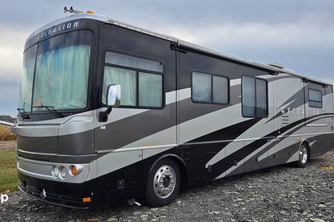 2004 Excursion 39S